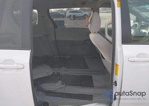 2013 Toyota Sienna Le V6 8 Passenger from USA, damaged, VIN 5TDKK3DC8DS371130